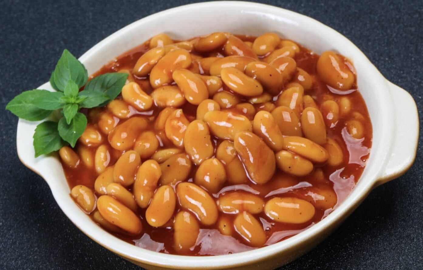 baked beans in white bowl