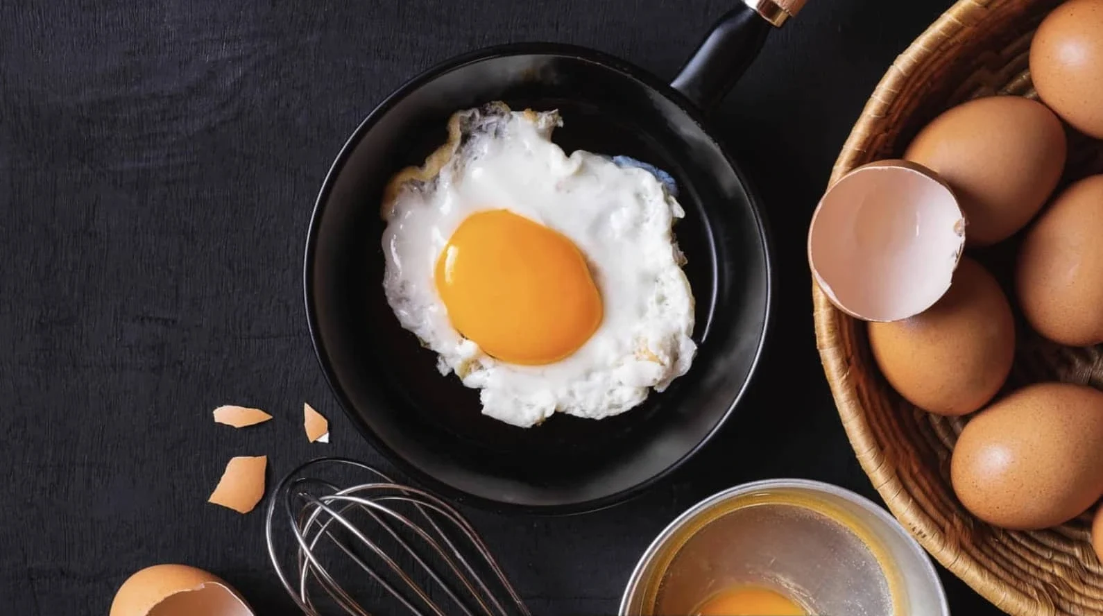 fried eggs, basket full of eggs,